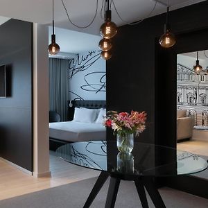 Suite Grand Deluxe con Cama King